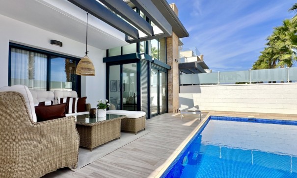 Sale - Detached Villa -
Orihuela Costa - Lomas de Cabo Roig