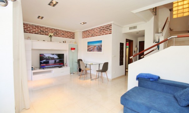 Revente - Appartement -
Cabo Roig