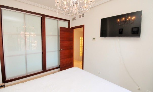 Revente - Appartement -
Cabo Roig