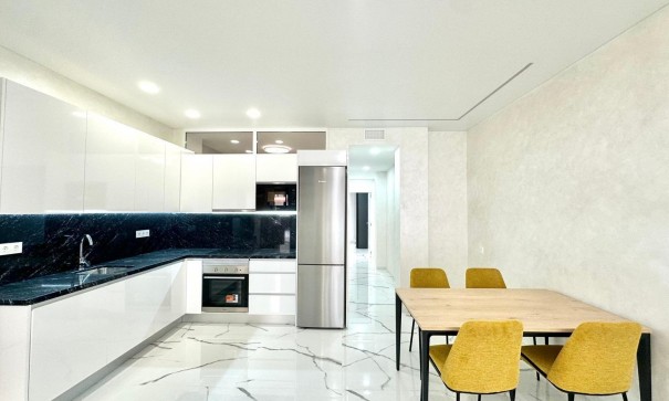 Sale - Apartment Flat -
Torrevieja - Playa del cura