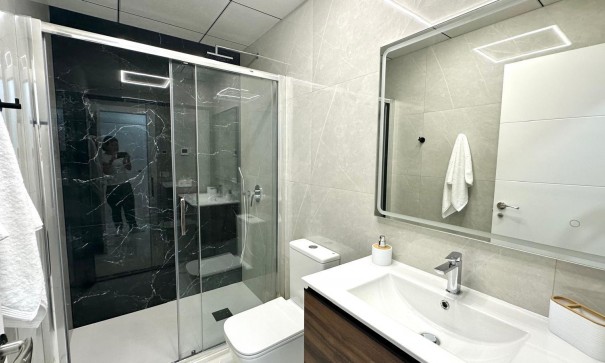 Sale - Apartment Flat -
Torrevieja - Playa del cura