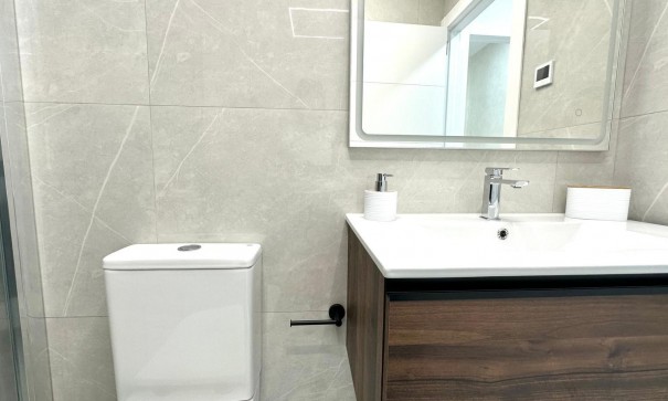 Sale - Apartment Flat -
Torrevieja - Playa del cura