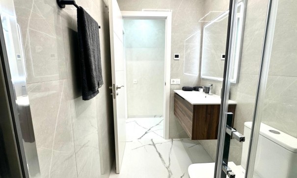 Sale - Apartment Flat -
Torrevieja - Playa del cura