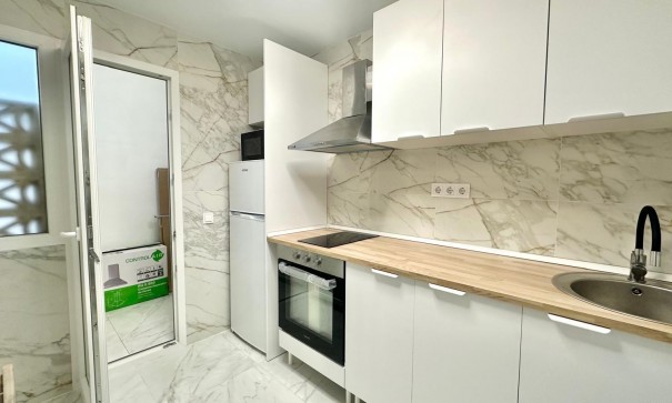 Sale - Apartment Flat -
Torrevieja - Playa del cura