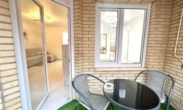 Sale - Apartment Flat -
Torrevieja - Playa del cura