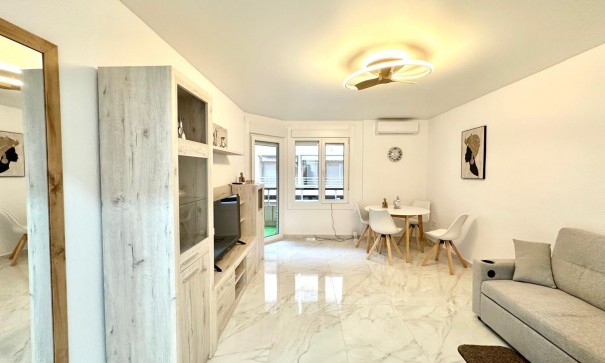 Sale - Apartment Flat -
Torrevieja - Playa del cura