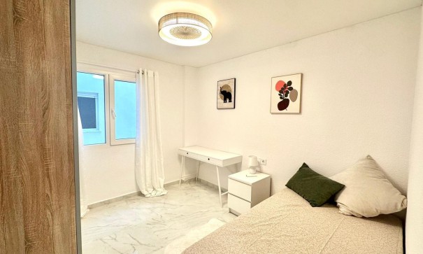 Sale - Apartment Flat -
Torrevieja - Playa del cura