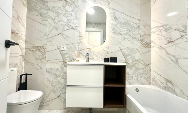 Sale - Apartment Flat -
Torrevieja - Playa del cura