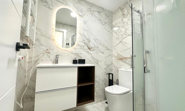 Sale - Apartment Flat -
Torrevieja - Playa del cura