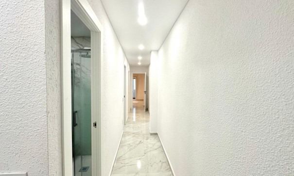 Sale - Apartment Flat -
Torrevieja - Playa del cura