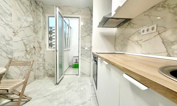 Sale - Apartment Flat -
Torrevieja - Playa del cura