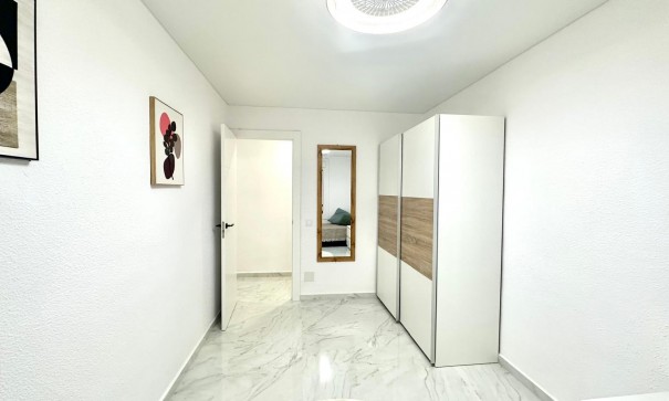 Sale - Apartment Flat -
Torrevieja - Playa del cura