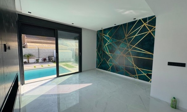 Herverkoop - Vrijstaande Villa -
Torrevieja