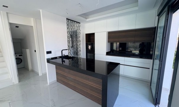 Herverkoop - Vrijstaande Villa -
Torrevieja