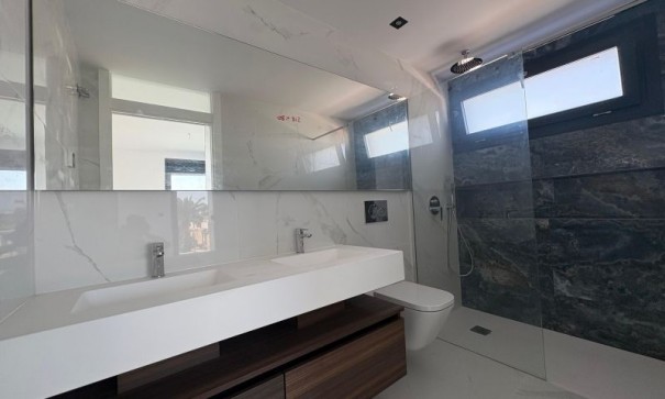 Herverkoop - Vrijstaande Villa -
Torrevieja