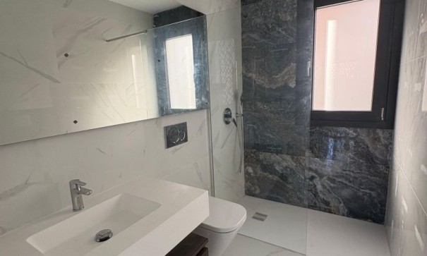 Herverkoop - Vrijstaande Villa -
Torrevieja