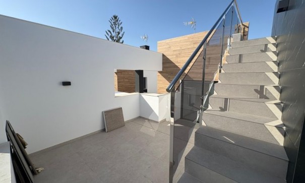 Herverkoop - Vrijstaande Villa -
Torrevieja