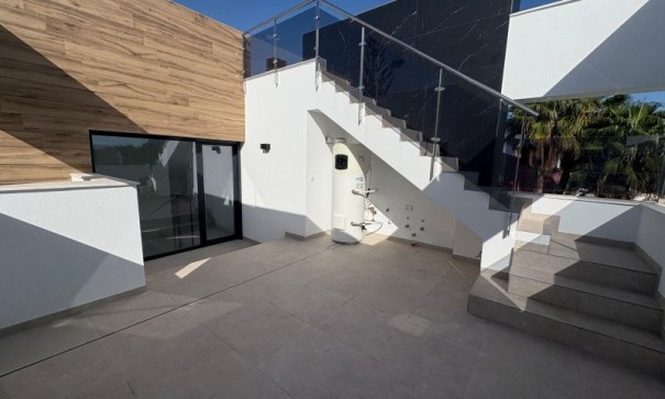 Herverkoop - Vrijstaande Villa -
Torrevieja