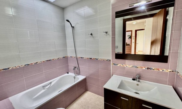 Videresalg - Lejlighed lejlighed -
Benijofar