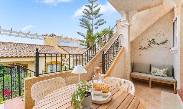 Sale - Town house -
Orihuela Costa - Villamartín
