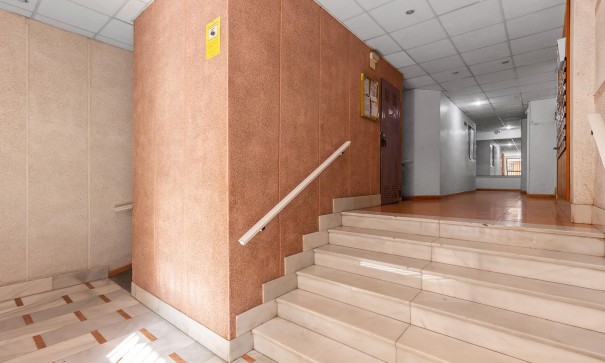 Sale - Apartment Flat -
Torrevieja - Estacion de autobuses