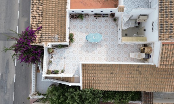 Videresalg - Byhus -
Orihuela Costa - Los Altos