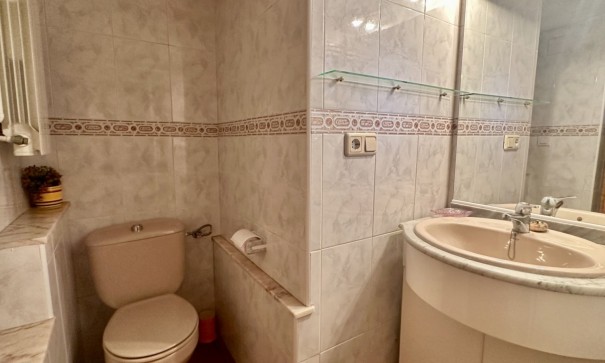 Videresalg - Byhus -
Orihuela Costa - Los Altos