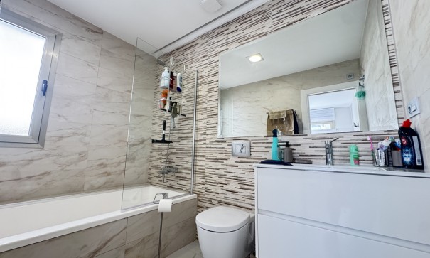 Resale - Freistehende Villa -
Villamartín