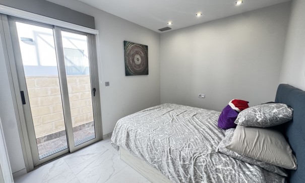 Resale - Freistehende Villa -
Villamartín