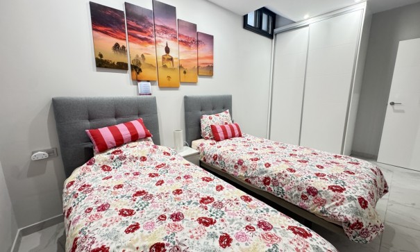 Resale - Freistehende Villa -
Villamartín