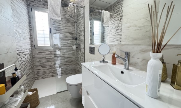 Sale - Detached Villa -
Villamartín - V