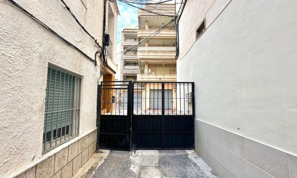 Sale - Town house -
Torrevieja - Playa del cura