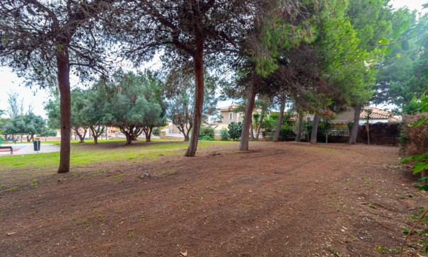 Sale - Town house -
Torrevieja - Los altos