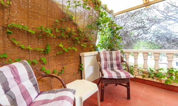 Sale - Town house -
Torrevieja - Los altos