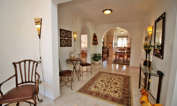 Sale - Detached Villa -
Torrevieja - La Siesta