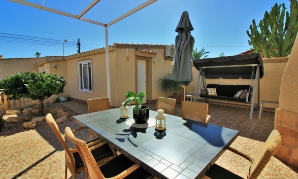 Sale - Detached Villa -
Torrevieja - La Siesta