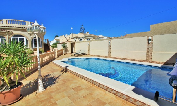 Sale - Detached Villa -
Torrevieja - La Siesta