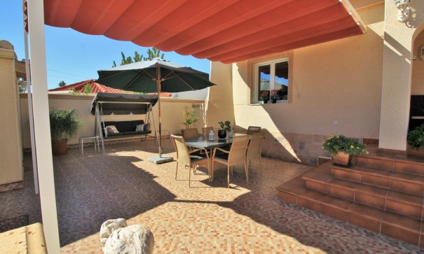 Sale - Detached Villa -
Torrevieja - La Siesta