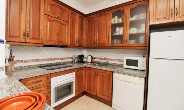 Sale - Town house -
Villamartín - PAU 8