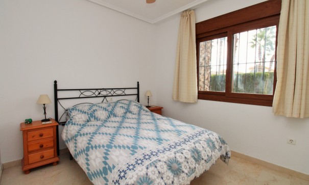 Sale - Town house -
Villamartín - PAU 8