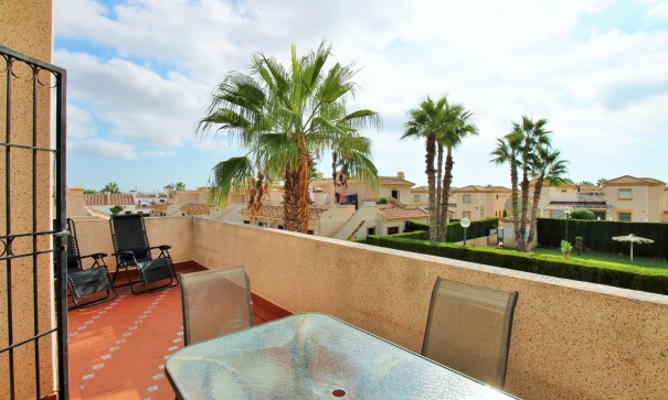 Sale - Town house -
Villamartín - PAU 8