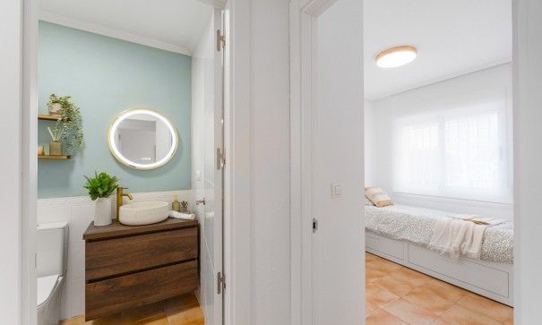 Sale - Town house -
Villamartín - Monte Golf