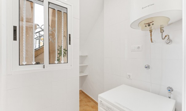 Sale - Town house -
Villamartín - Monte Golf