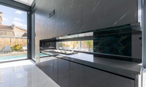 Sale - Detached Villa -
Torrevieja - Torreta florida