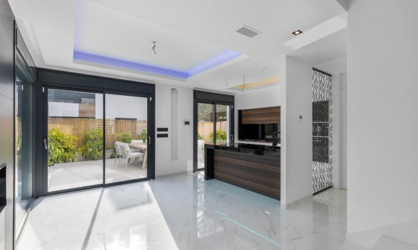 Sale - Detached Villa -
Torrevieja - Torreta florida