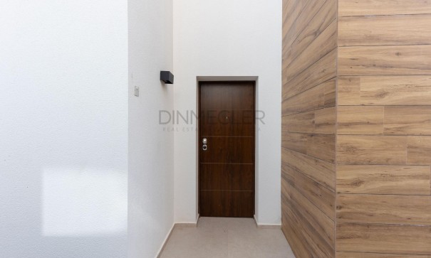 Sale - Detached Villa -
Torrevieja - Torreta florida