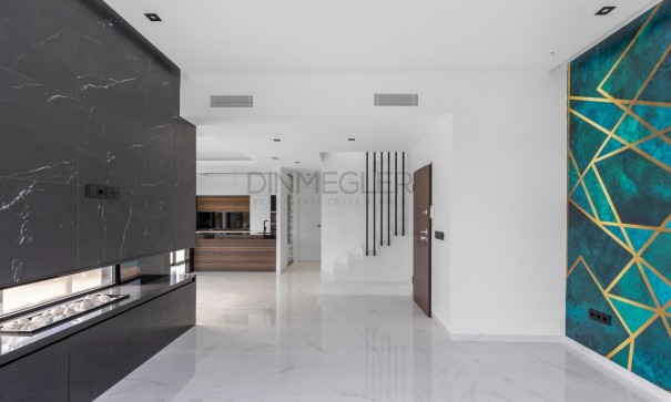 Sale - Detached Villa -
Torrevieja - Torreta florida