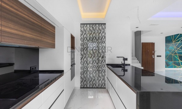 Sale - Detached Villa -
Torrevieja - Torreta florida