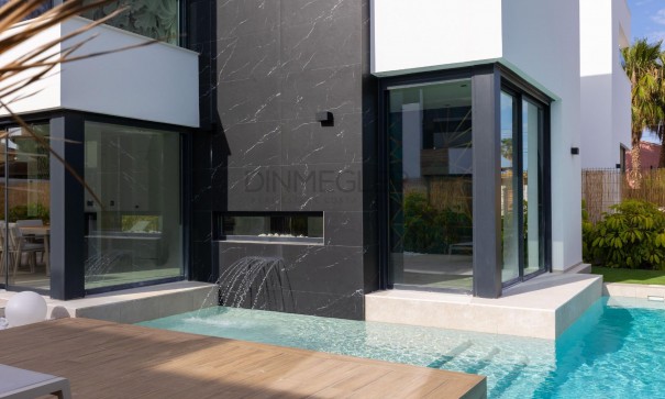 Sale - Detached Villa -
Torrevieja - Torreta florida