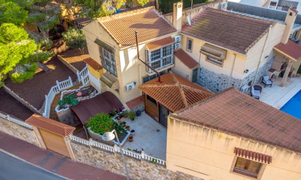 Sale - Detached Villa -
Torrevieja - Los balcones